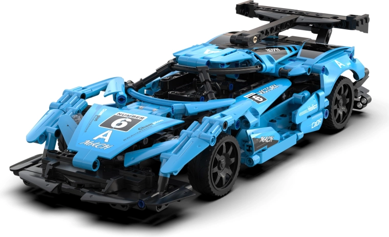 Realistiškos detalės ir LED žibintai