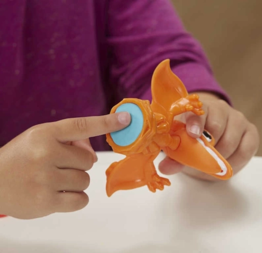 Pterodactyl Makes Eggs