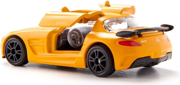 Opening gullwing doors