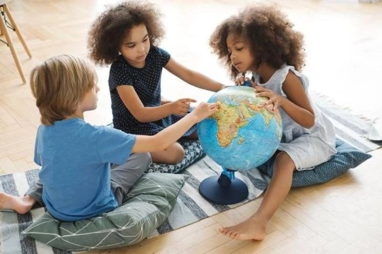 LED naktinė Žemė įspūdingam vaizdui