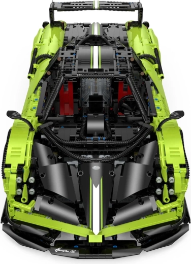 Impressive 1:8 scale model