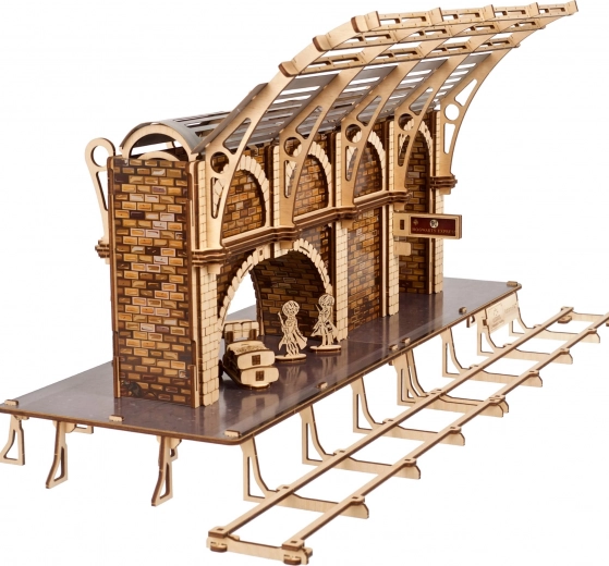 Ugears 3D medinė mechaninė dėlionė HARRY POTTER – traukinių peronas