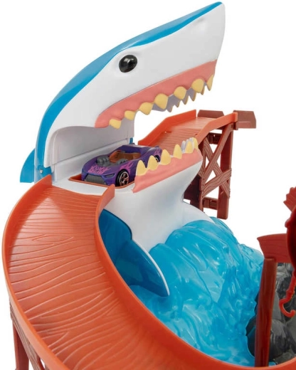 Exciting shark obstacle
