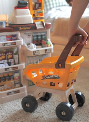 Wheeled shopping cart
