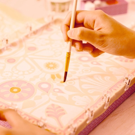 Tiksli tapyba dėl įtempto audinio