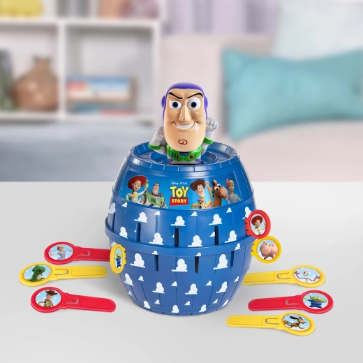 „Toy Story“ dizainas ir smeigtukai su veikėjais