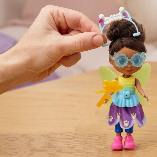 Creative dress-up play