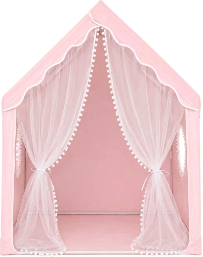Delicate curtains for more privacy