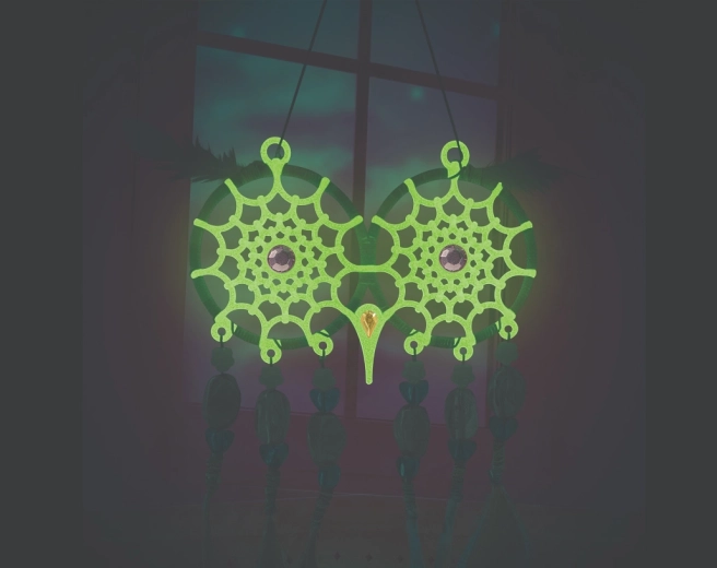 Švyti tamsoje sukurdama magišką atmosferą