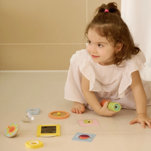 Animated pictures and prism play
