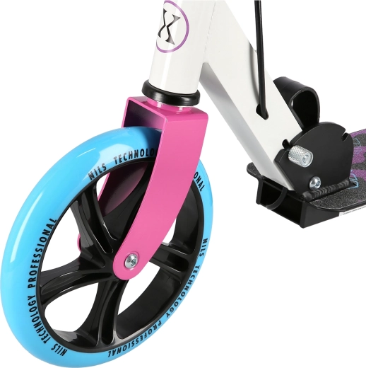 200 mm PU ratukai ir ABEC 7 guoliai sklandžiam važiavimui