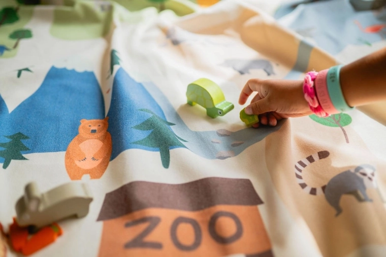 Didelė žaidimų aikštelė su ZOO motyvu