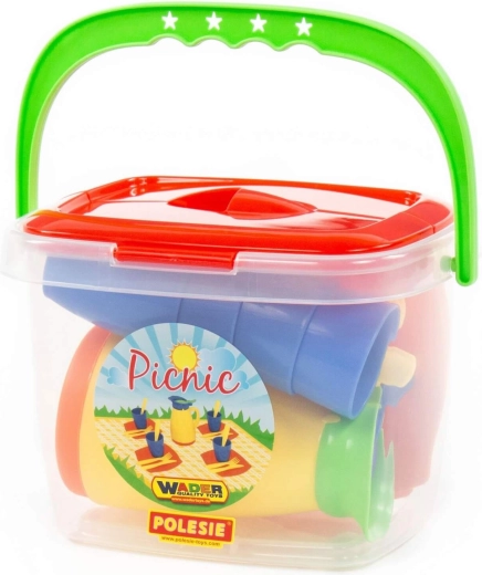 Practical bucket with handle