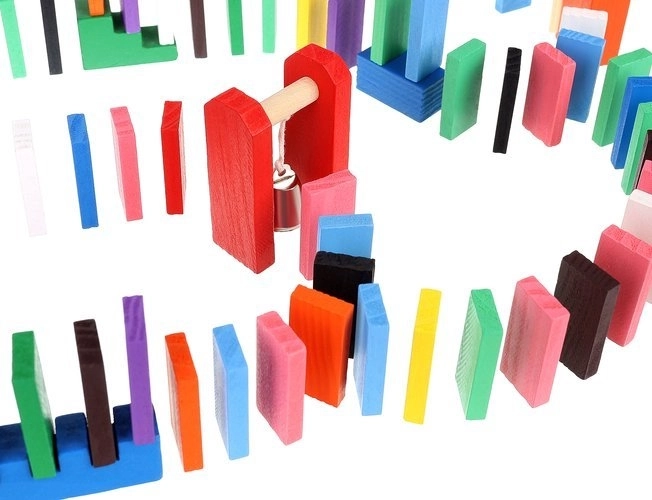 1131 dalių didelėms domino trasoms