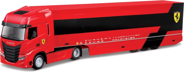 Iveco vilkikas su priekaba formulės pervežimui