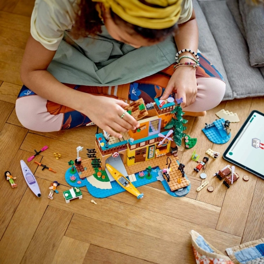 Building and playing with LEGO Friends