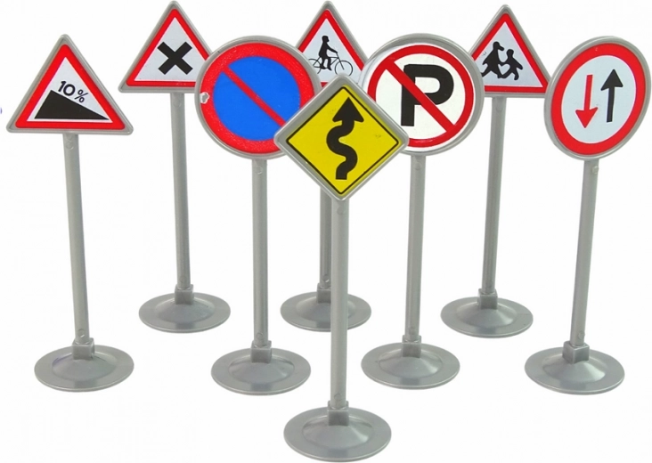 8 realistiškų kelių ženklų