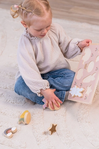 Development of fine motor skills and coordination
