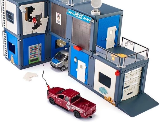 Modular construction and custom layout