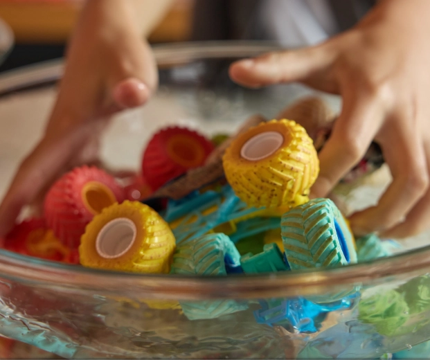 Color change with warm and cold water