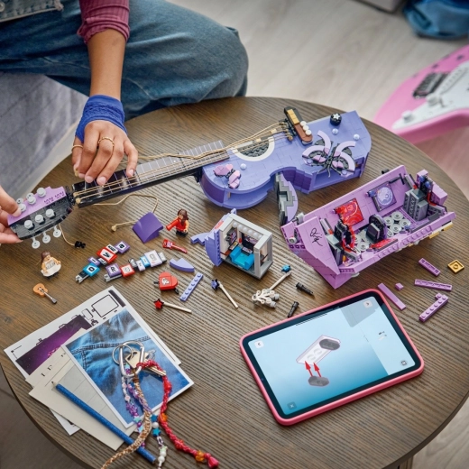 Skaitmeninės instrukcijos LEGO Builder programėlėje