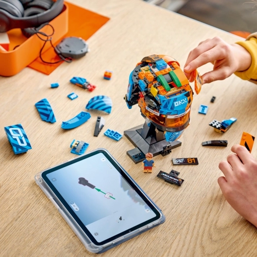 Interactive building with the LEGO Builder app