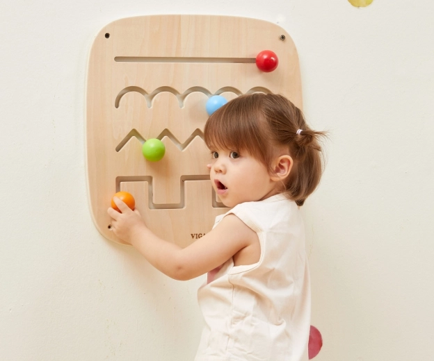 Varied tracks for focused play