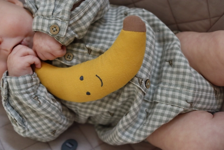 Gentle rattling sound for sensory development