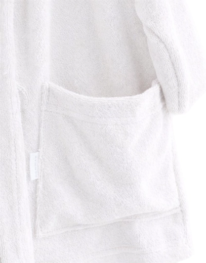 Sewn-in belt and deeper pockets
