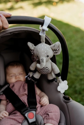 Visada po ranka dėl praktiško segtuko