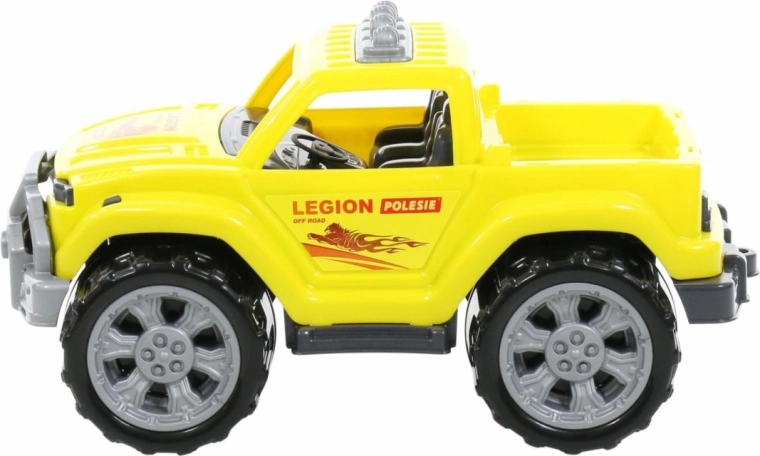Robust off-road look and large wheels
