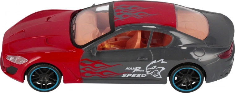 Sportiškas dizainas ir kruopštus apdirbimas