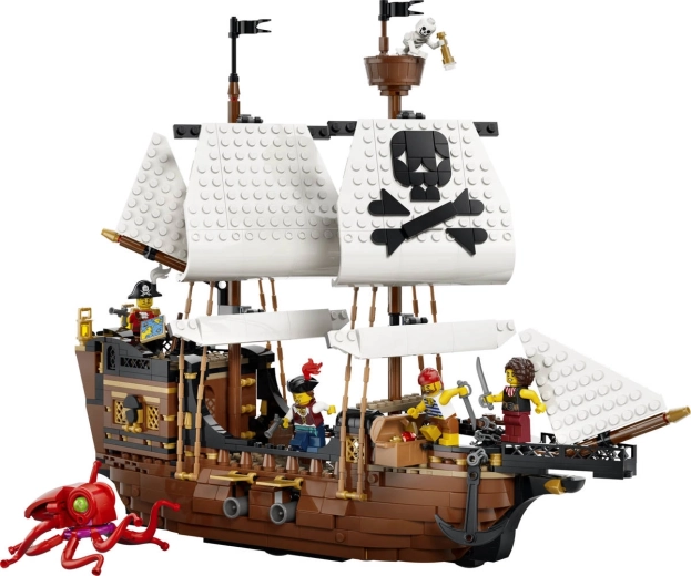 Didelis piratų laivas, kupinas detalių