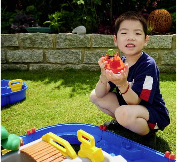 Rankenėlė srautams kurti ir vandens tėkmei valdyti