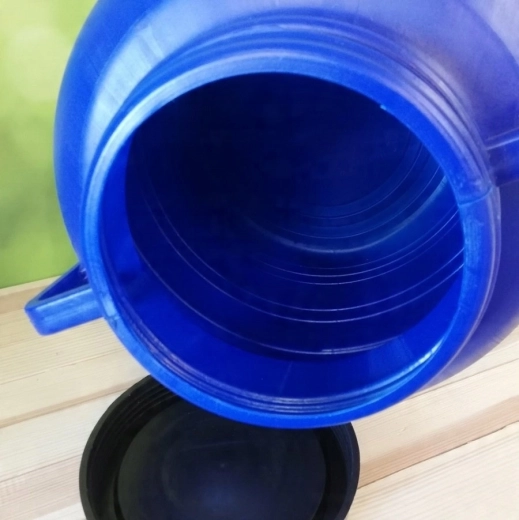 Platus kaklelis patogiam pildymui ir valymui