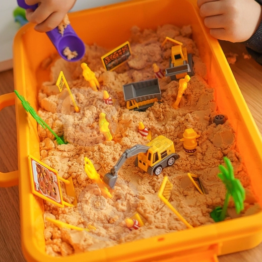 Transporto priemonės, figūrėlės ir ženklai tikroviškam žaidimui