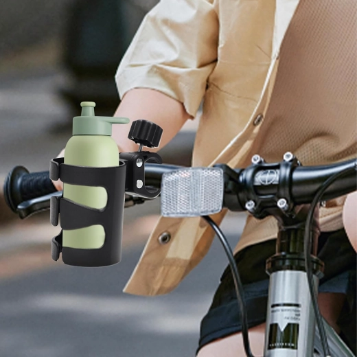 Saugus gėrimo laikymas kelyje