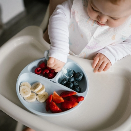 Three compartments for varied portions