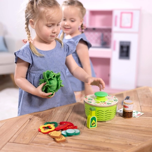 Imaginative kitchen play