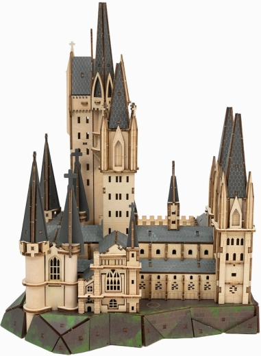 The iconic Hogwarts Great Hall in rich detail