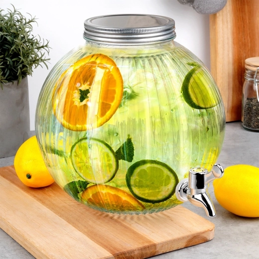 Didelė 5,5 l talpa kiekvienai progai