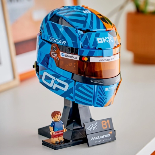 Display stand, nameplate and driver minifigure