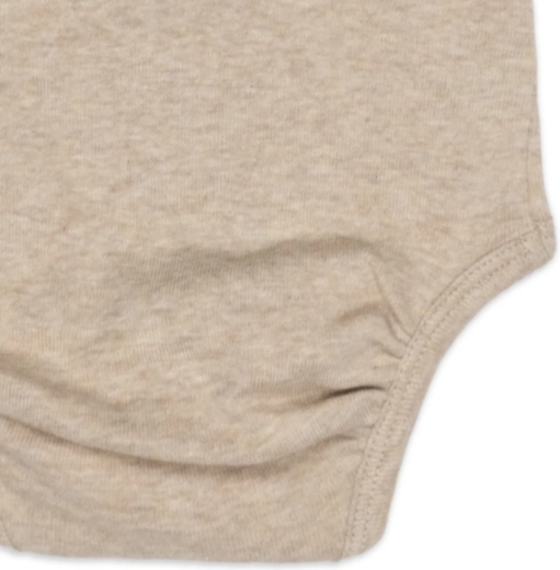 More room for a diaper thanks to pleats