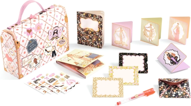 A rich set for writing and decorating