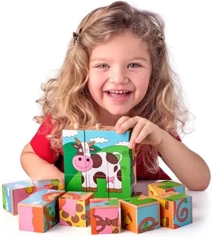 Natural wood for little explorers
