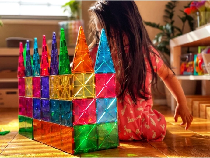 Suderinama su visais Magna-Tiles rinkiniais