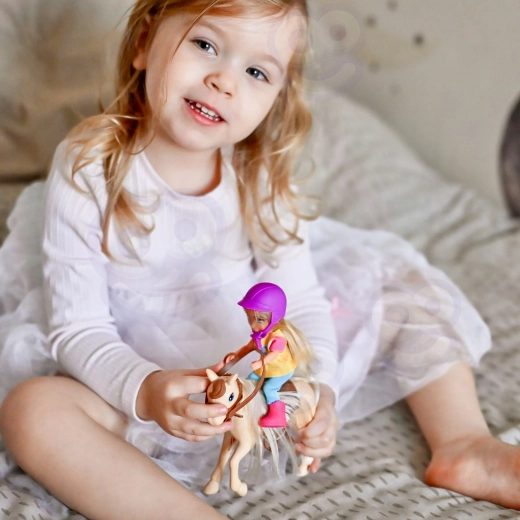 Encourages imagination and role-play
