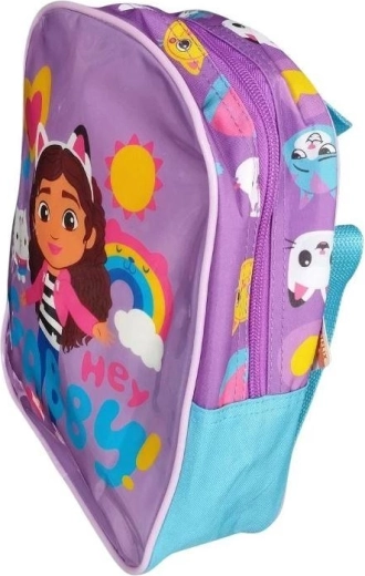 Compact dimensions, practical main zip compartment
