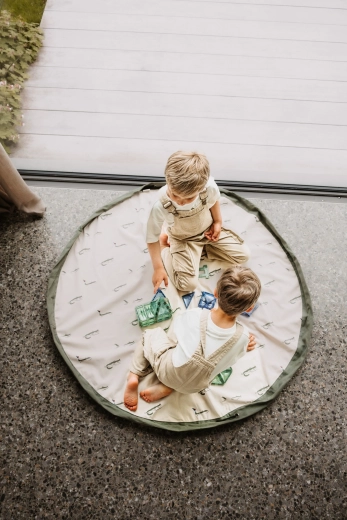 Large play area 140 cm