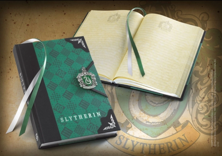 Harry Potter deluxe užrašinė Smigzeliui (Slytherin) nuo Noble Collection